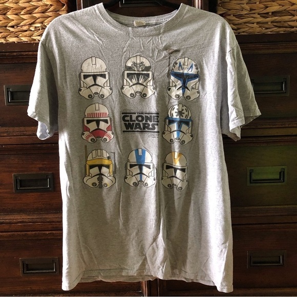 Star Wars The Clone Wars Gray short sleeve graphic tee in size M - Picture 1 of 6